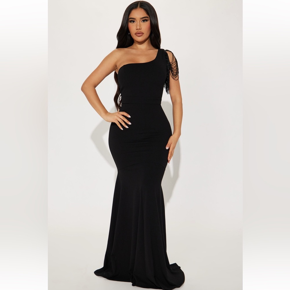 Enchanted One Shoulder Maxi Dress - Black